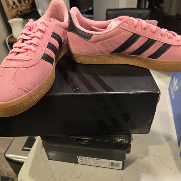 adidas Gazelle ADV Light Pink / Core Black Skateboarding JR7106 Mens Sz 10 NEW - Picture 3 of 11
